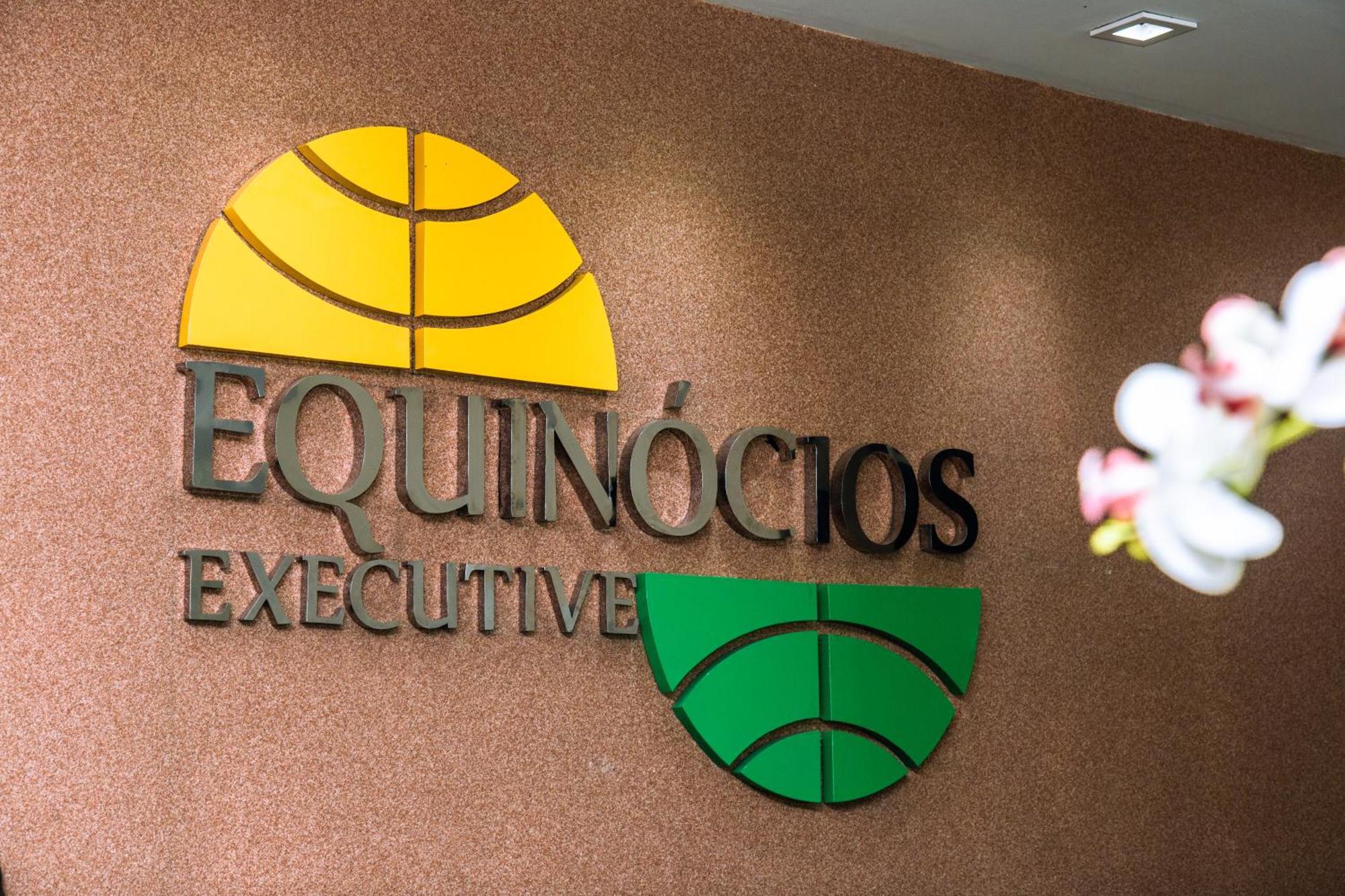 Hotel Equinocios Executive 바르카레나 외부 사진