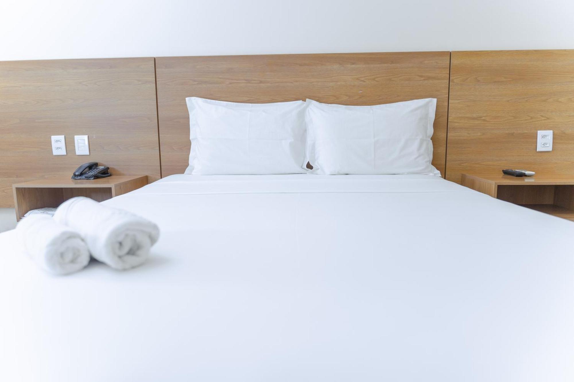 Hotel Equinocios Executive 바르카레나 외부 사진