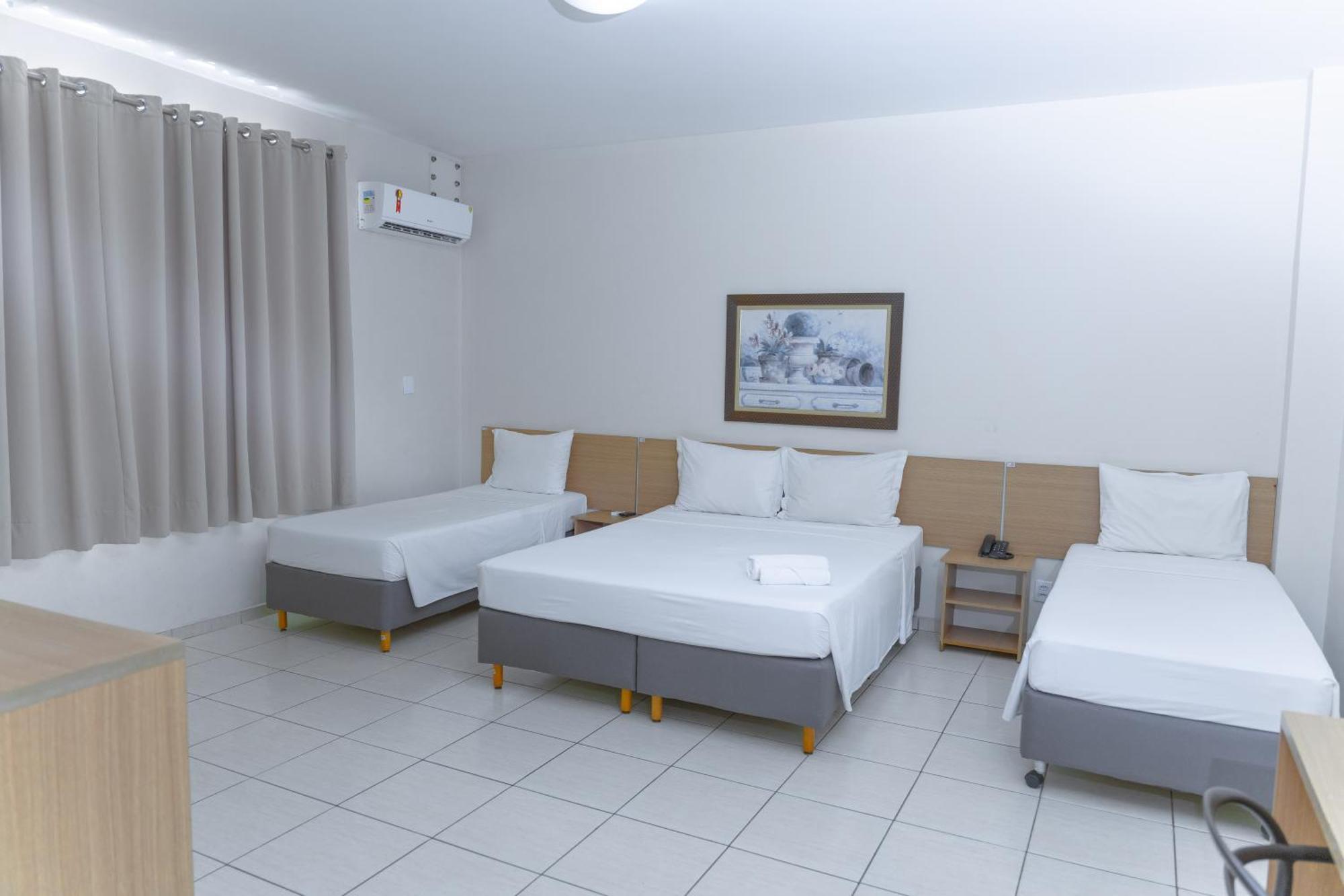 Hotel Equinocios Executive 바르카레나 외부 사진
