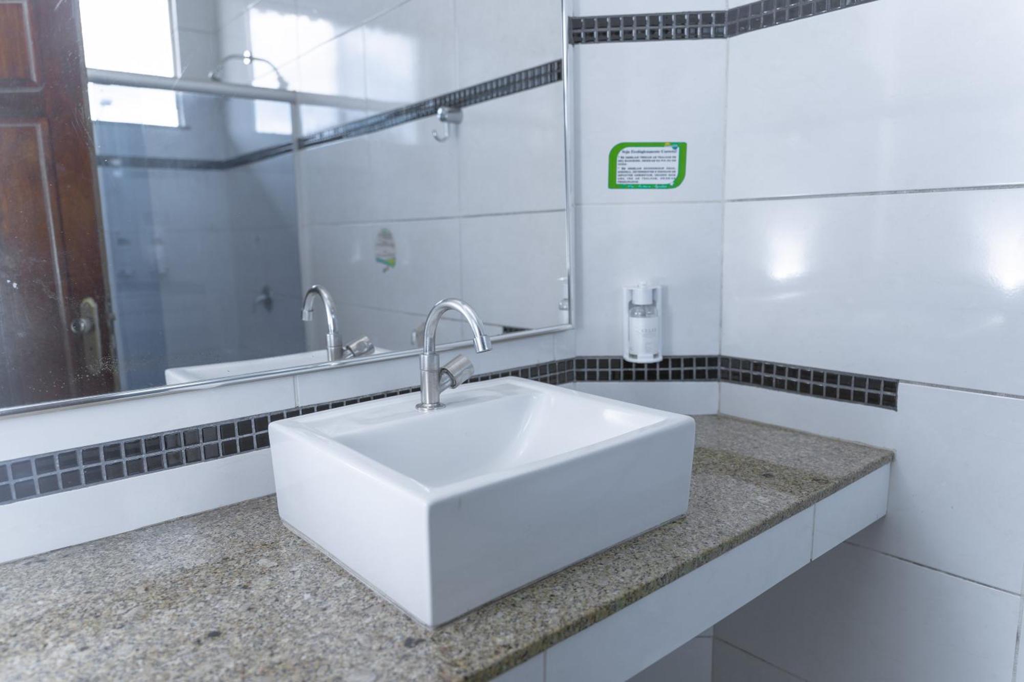 Hotel Equinocios Executive 바르카레나 외부 사진