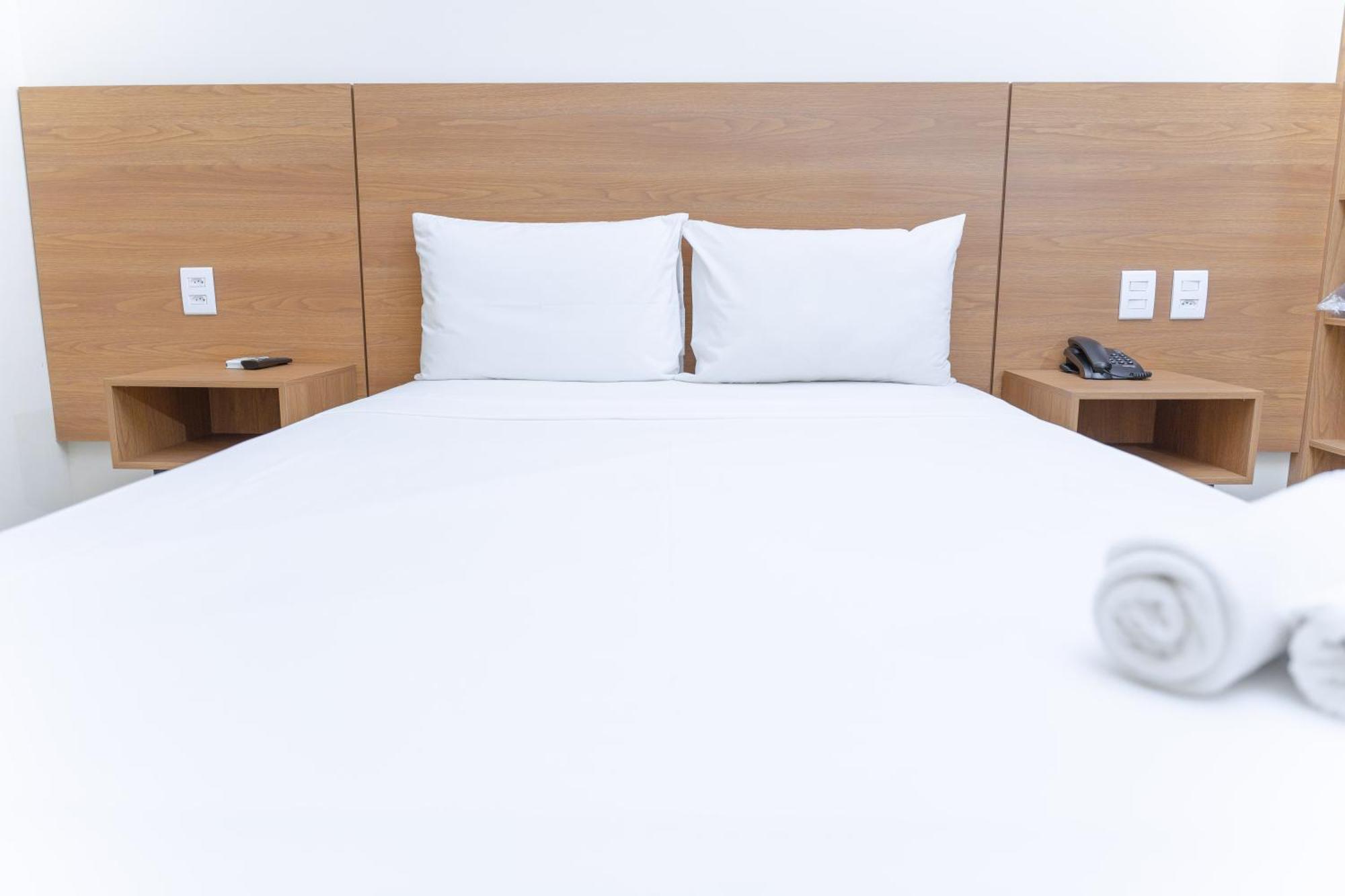 Hotel Equinocios Executive 바르카레나 외부 사진