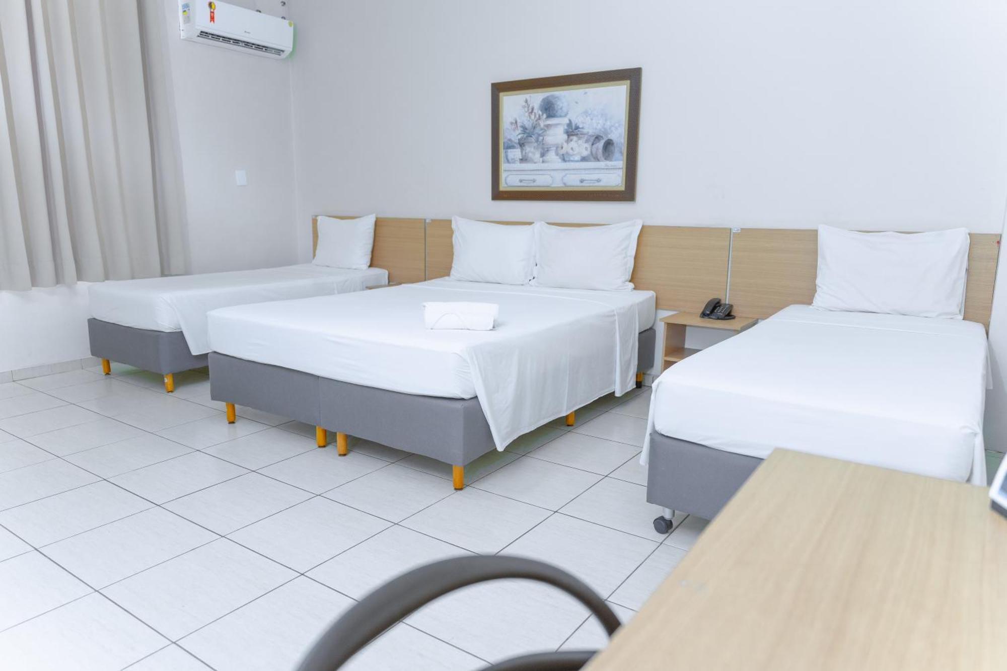 Hotel Equinocios Executive 바르카레나 외부 사진